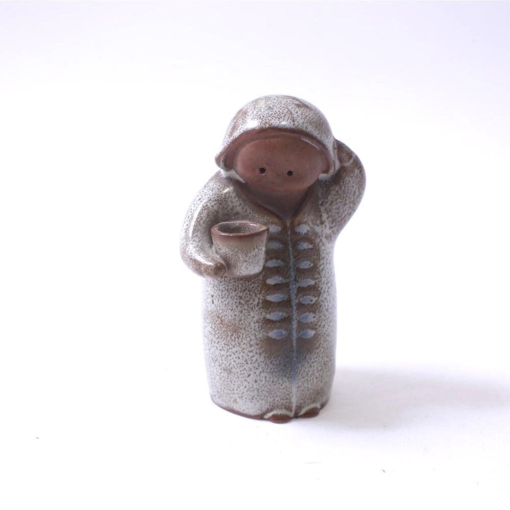 Thrown Pottery, Woman, With Jar, Figurine, Unmarked Vintage, Figurine, Decor, De